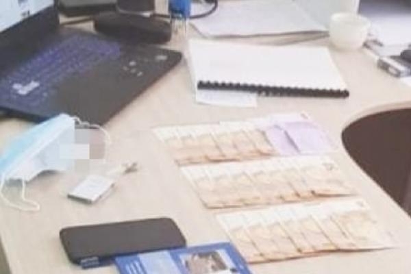 Șeful unei secții din cadrul Institutului Oncologic, reținut de CNA, a primit mandat de arestare pentru 20 de zile. Un nou denunț a fost depus pe numele lui