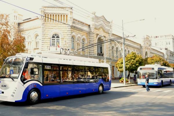  Angajații subdiviziunilor Consiliului municipal Chişinău instruiți de ofițerii CNA