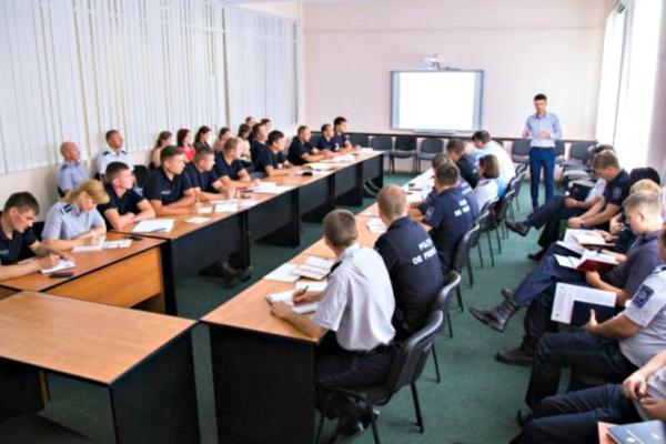 Polițiștii de frontieră instruiți cu privire la noile rigori de integritate