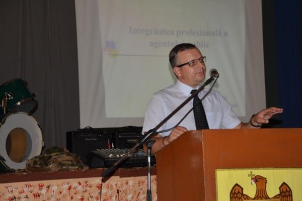  Instruiri anticorupție pentru personalul militar și civil al garnizoanei Bălţi
