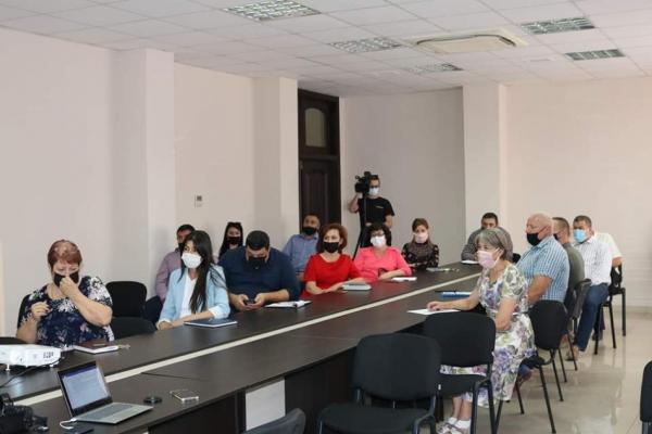 ANRE şi CNA continuă campania de informare anticorupţie la Comrat