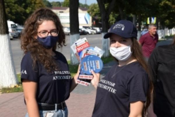 Ofițerii Inspectoratelor de Poliție Anenii Noi și Nisporeni, dar și mai mulți șoferi îndemnați să denunțe faptele de corupție