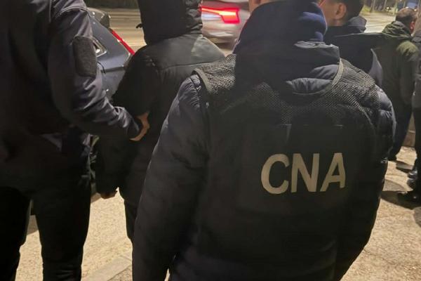 Un angajat al Inspectoratului pentru Protecția Mediului, reținut în flagrant de CNA după ce ar fi primit 10 000 de lei mită