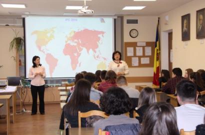 Trei lecții de educație juridică la Centrul de Excelență în Economie și Finanțe din Chișinău