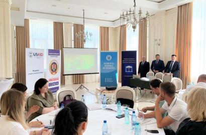 Un cetățean activ și responsabil nu tolerează actele de corupție și le denunță, acesta este mesajul ofițerilor Direcției educație anticorupție a CNA și voluntarilor anticorupție, la întâlnirea cu tinerii de la tabăra de vară „Camping” din Vadul lui Vodă. Aceștia au participat la o sesiune de instruire despre corupție și rolul tinerii generații în cultivarea "toleranței zero" față de acest fenomen.  În cadrul sesiunilor de instruire, cei 60 de adolescenți, cu vârste cuprinse între 14 și 16 ani, au fost famil