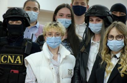 20 de studenți de la Drept, la discuții cu directorul CNA pe filiera formării profesionale. Iulian Rusu: “După absolvire, vă așteptăm în echipa Centrului Național Anticorupție”