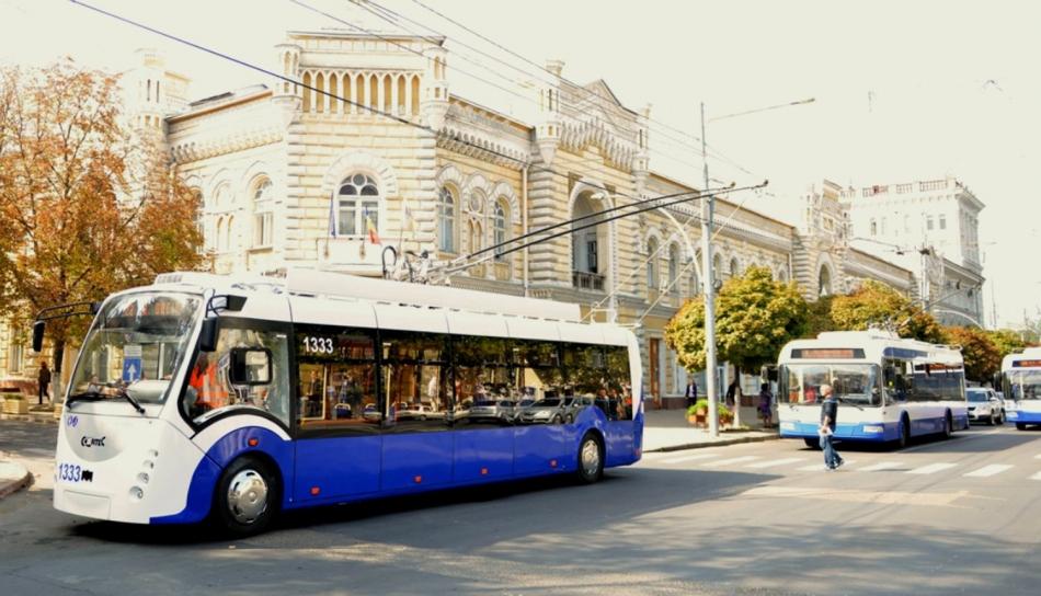  Angajații subdiviziunilor Consiliului municipal Chişinău instruiți de ofițerii CNA