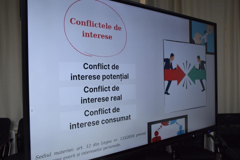 Mai multe instruiri anticorupție au avut loc în această săptămână la Academia de Administare Publică și la Administrația Națională a Penitenciarelor