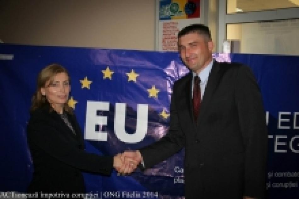 Centrul Naţional Anticorupţie, Procuratura raionului Ungheni, Direcția Învăţămînt, Tineret și Sport Ungheni, Primăria orașului Ungheni şi membrii grupului de inițiativă GARDIENII COMUNITARI ANTICORUPȚIE (GCA Ungheni)