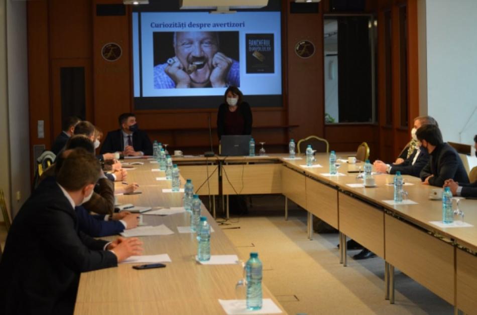 Reprezentanții autorităților publice au discutat cu experții CNA și CAPC despre implementarea mecanismului avertizărilor de integritate