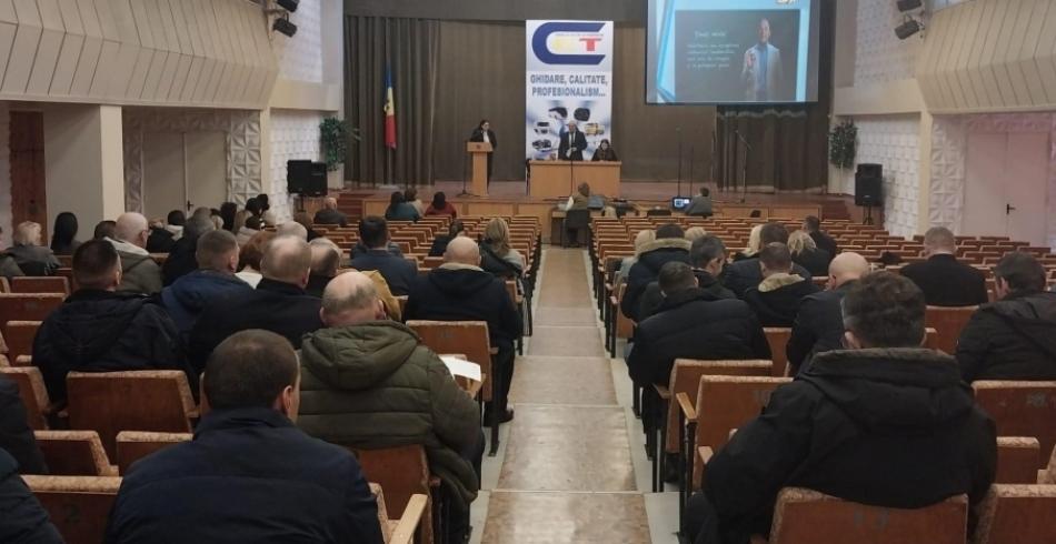Direcția Educație Anticorupție a CNA a raportat activitățile pentru săptămâna curentă: 360 de agenți publici și 350 de tineri au participat la instruiri anticorupție