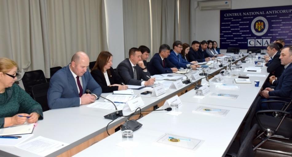 Membrii Comisiei securitate națională, apărare și ordine publică au efectuat o vizită de documentare la Centrul Național Anticorupție