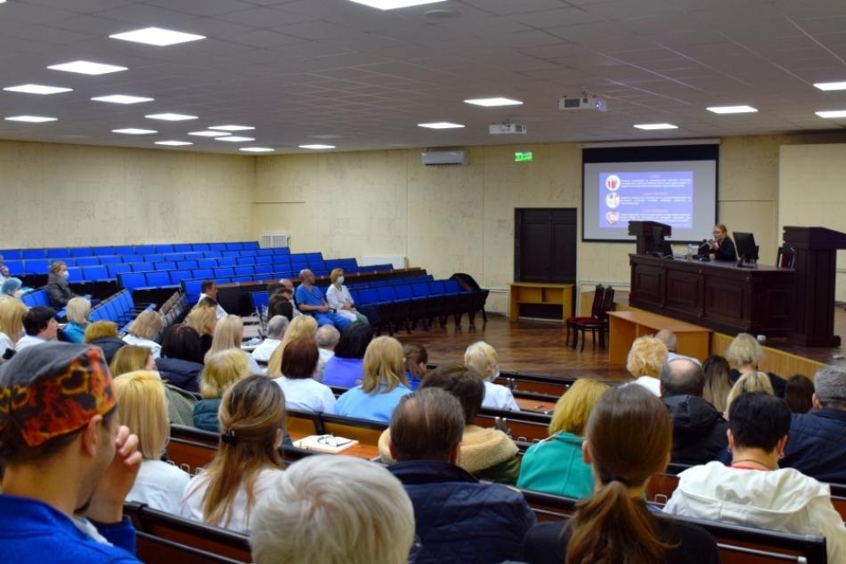 CNA ”a descins” cu instruiri anticorupție la Institutul de Medicină Urgentă din Chișinău