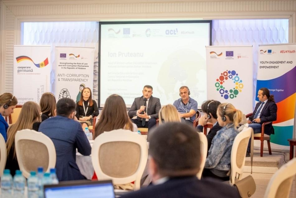 Circa 470 de persoane din raioanele Rîșcani și Glodeni au beneficiat de instruiri anticorupție, organizate de ofițerii CNA