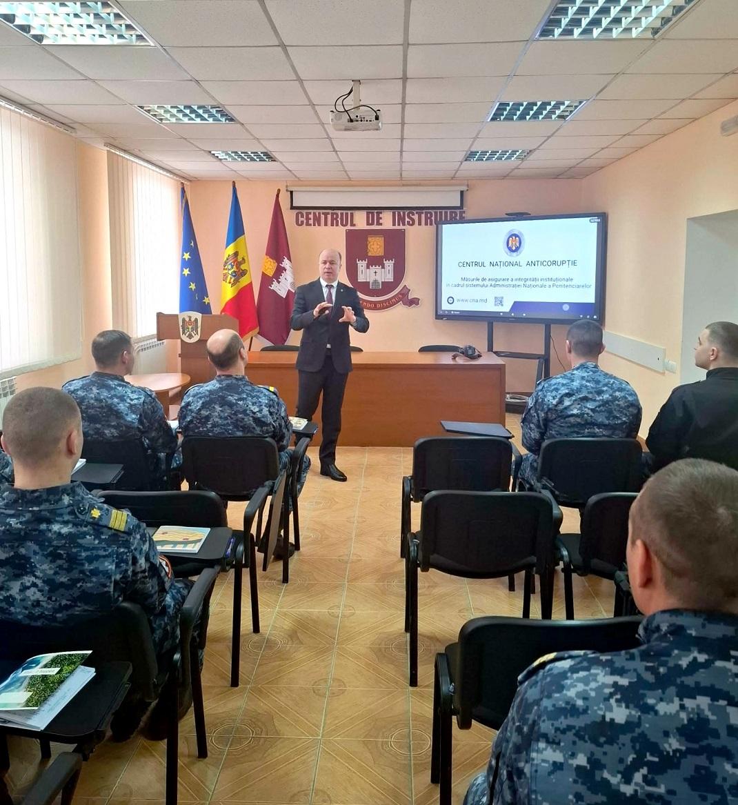 CNA continuă dialogul despre integritate în instituțiile publice. Peste 400 de funcționari au participat, în această săptămână, la instruirile ofițerilor anticorupție