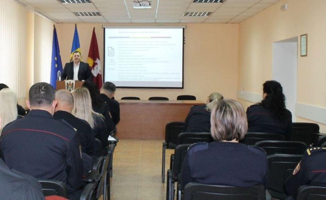 Peste 130 de persoane instruite în sectorul public și privat săptămâna aceasta. CNA a promovat normele de integritate și liniile telefonice de sesizare